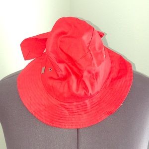 NWOT Basic red hat